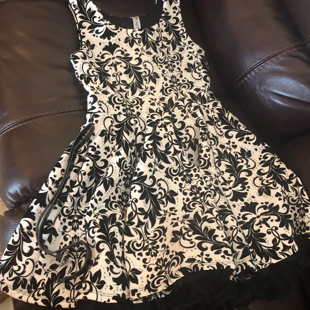 Girls dress like new
